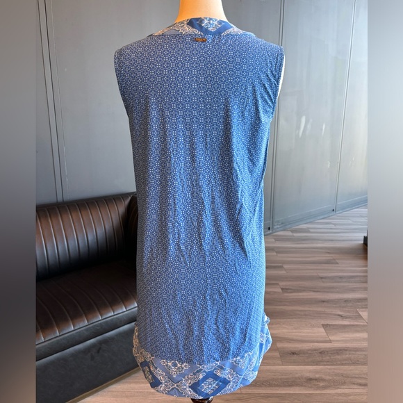 Tunic style easy breezy dress in UPF 50 fabric! - Picture 6 of 6